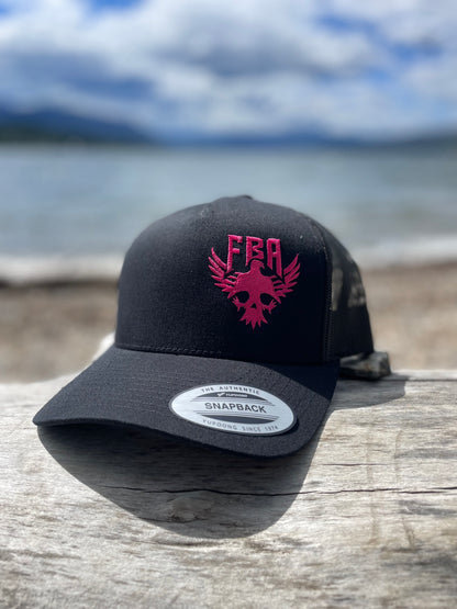 BLACK RETRO TRUCKER (curved bill)